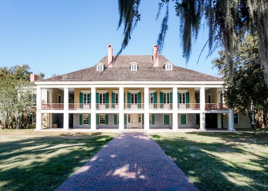 The big house at Oak Valley Plantation. The plantations near New Orleans are a great reason why New Orleans is worth visiting. 