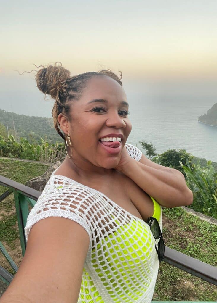 A visit to Maracas Bay Beach is not complete without stopping at the Maracas Lookout. 